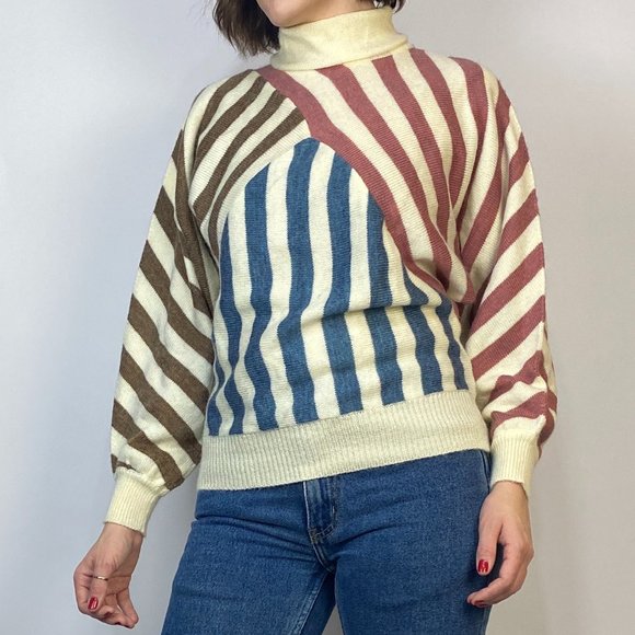Vintage 80s MULTICOLOURED STRIPED Batwing Sweater! Small to Medium - Picture 2 of 7